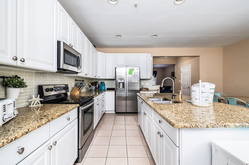 Sunset Island 26 Island Edge Drive Kitchen