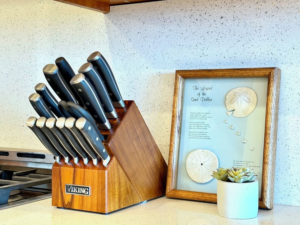 Precision and style meet in this premium Viking knife set