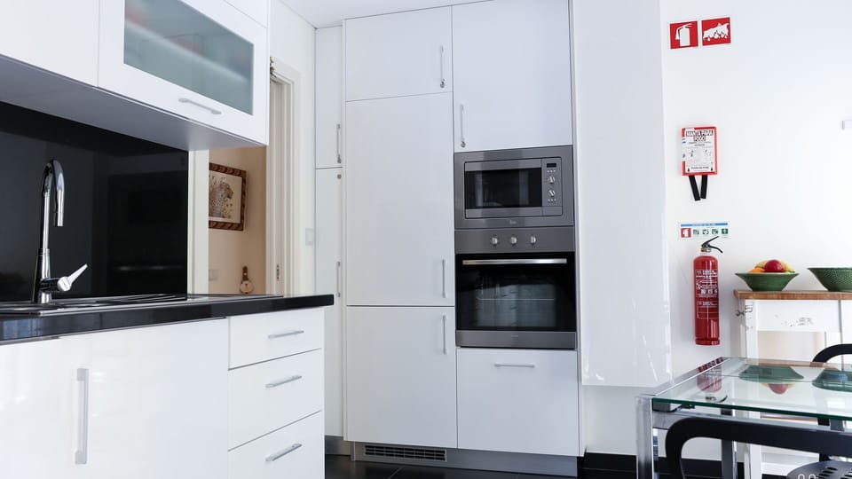 The kitchen is fully equipped with all the utensils and appliances you'll need during your stay.
#quality #portugal #pt #lisbon