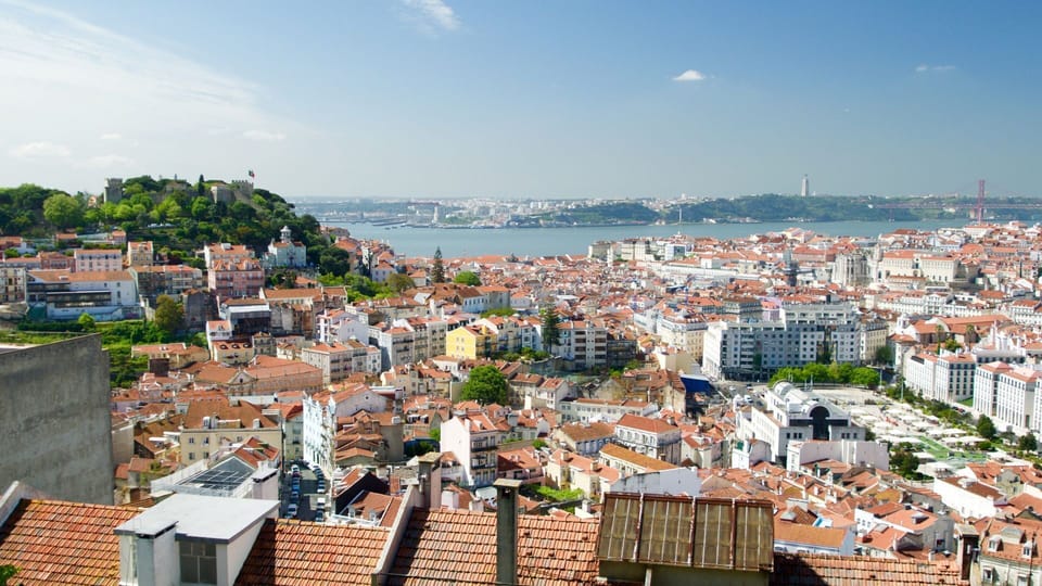 You'll have a privileged view of Lisbon, the Tagus River and Saint George's Castle.
#cityview #riverview #portugal #pt #lisbon