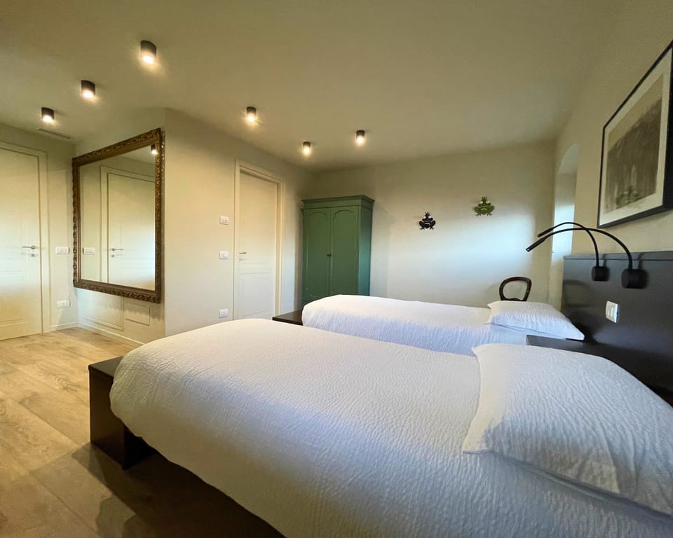 Twin Room | Minibar, free WiFi