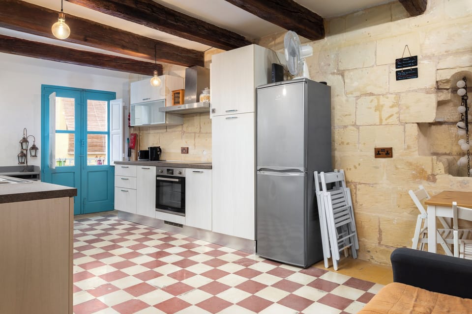 Townhome, Sea View | Private kitchen | Electric kettle, toaster