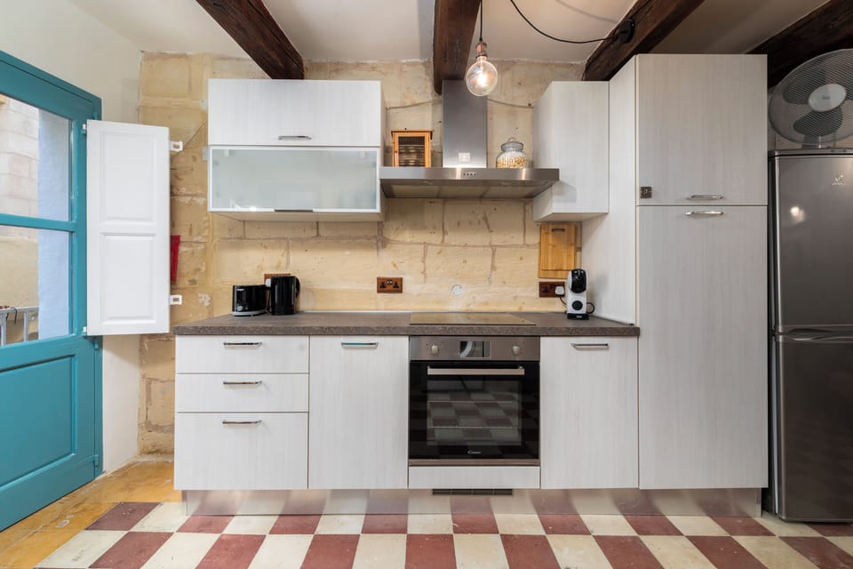 Townhome, Sea View | Private kitchen | Electric kettle, toaster