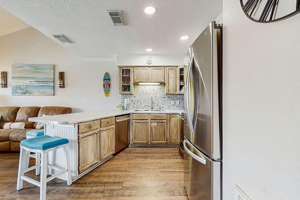Condo, Multiple Beds (Seacove 8H- Southern Charm on the Gul) | Interior