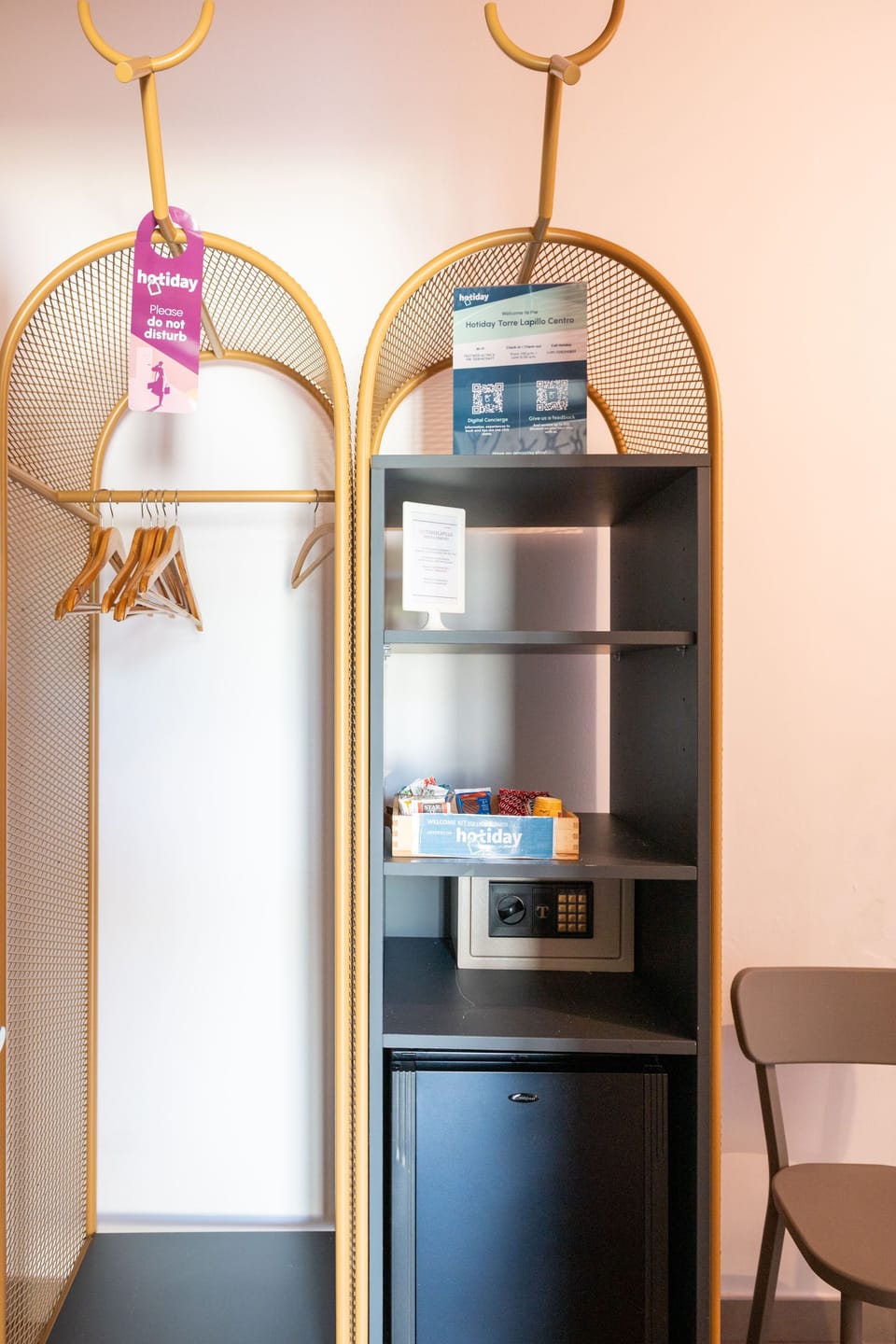 Double Room | In-room safe, desk, WiFi (free)