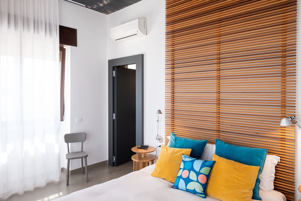Triple Room | In-room safe, desk, WiFi (free)