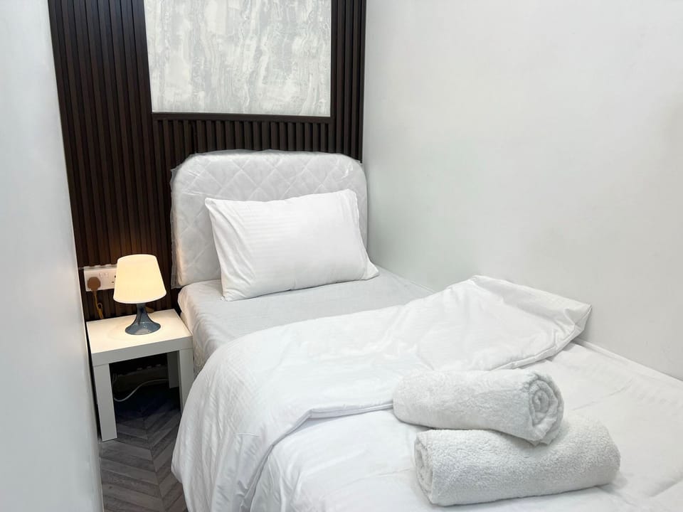 Economy Single Room, Balcony | Iron/ironing board, free WiFi