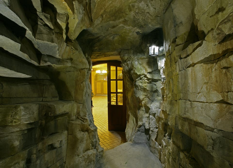Couples treatment rooms, sauna, hot tub, steam room, Turkish bath