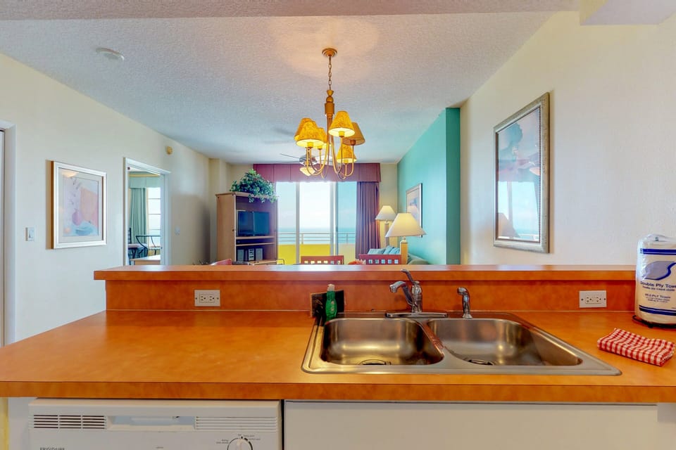 Condo, Multiple Beds, Ocean View (Daytona Ocean Walk 2023A and 2023B) | Interior