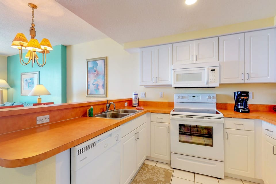 Condo, Multiple Beds, Ocean View (Daytona Ocean Walk 2023A and 2023B) | Private kitchen
