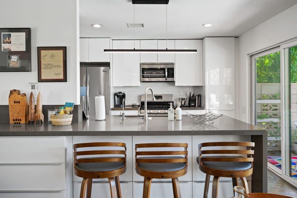 House, Multiple Beds, Pool Access, Mountain View (El Conquistador 3) | Private kitchen | Dining table