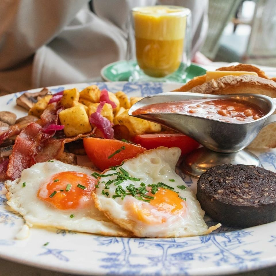 Free daily cooked-to-order breakfast