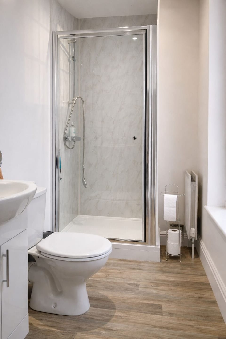 Double Room, 1 King Bed, Mountain View | Bathroom | Hair dryer, towels, soap, toilet paper