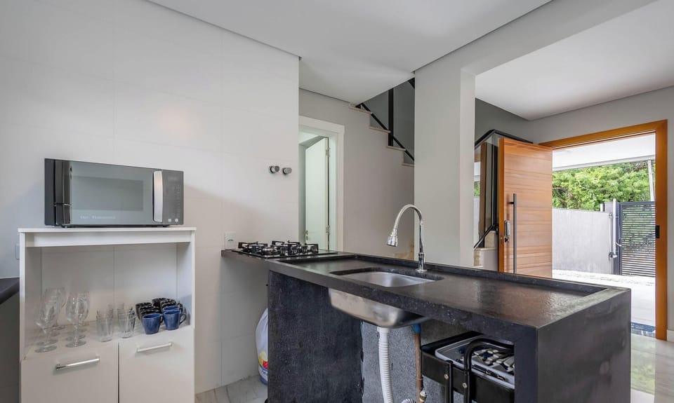Basic Apartment | Private kitchen