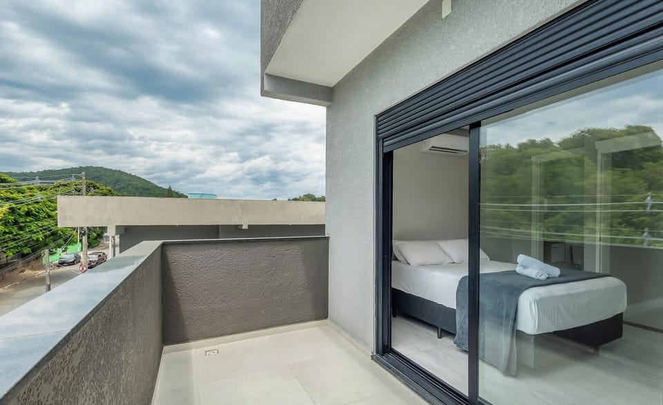 Basic Apartment | Terrace/patio