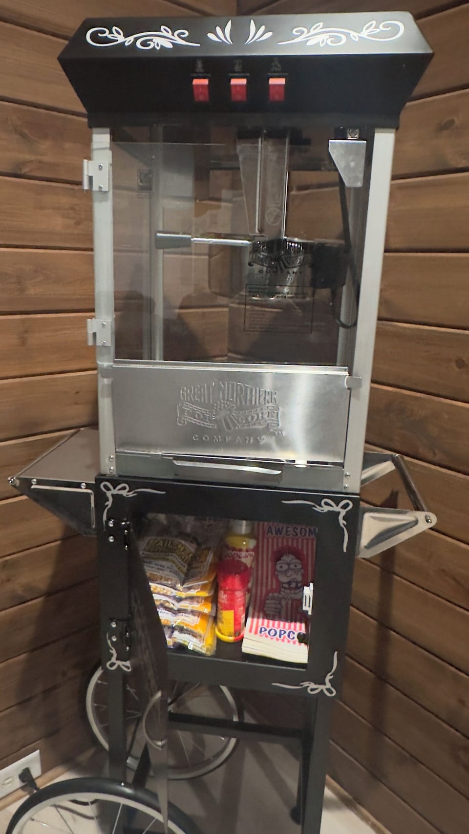 Stocked popcorn maker in theater room
