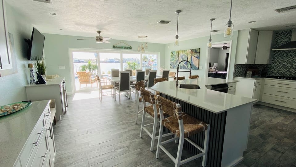 Large kitchen/dining area