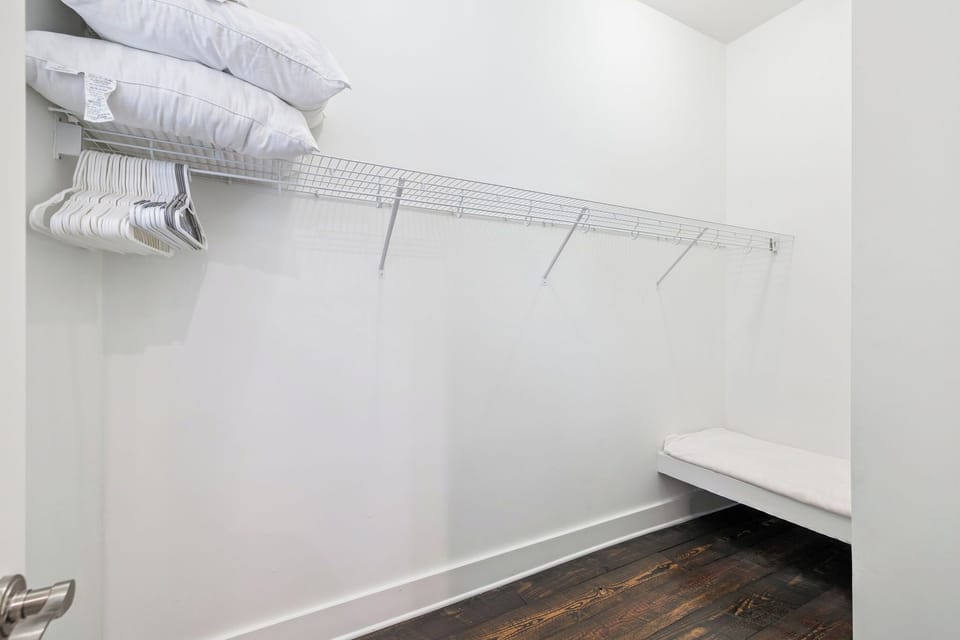 Walk in closet