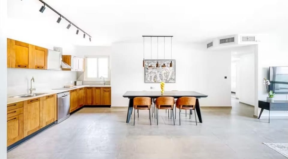 Dining Room for 8
