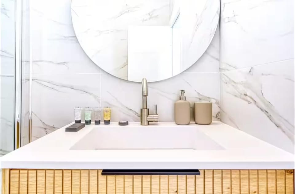 Modern vanity in guests full bathroom