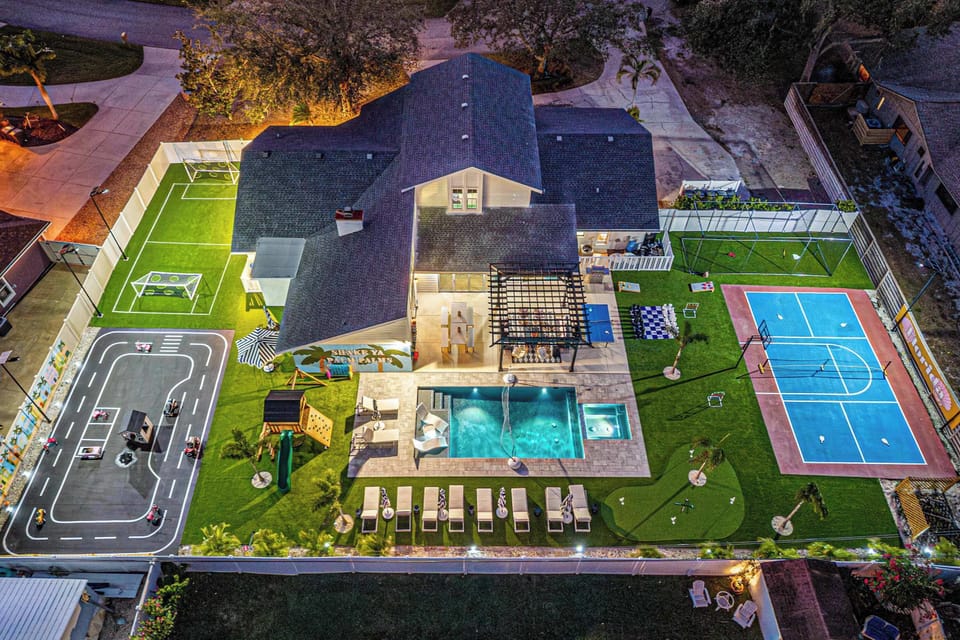 Outdoor Oasis: Dive into fun with a sparkling pool, sports courts, and family-friendly play areas!