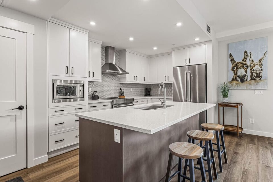 Fully equipped kitchen to create sumptuous meals