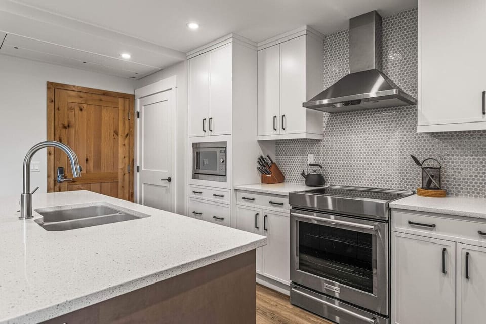 Fully equipped kitchen to create sumptuous meals
