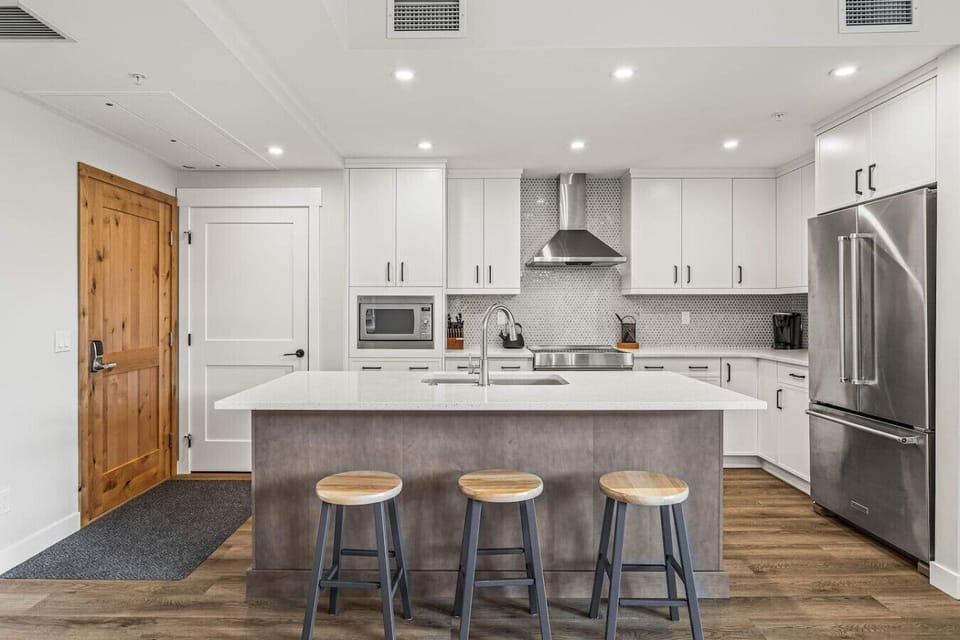 Fully equipped kitchen to create sumptuous meals