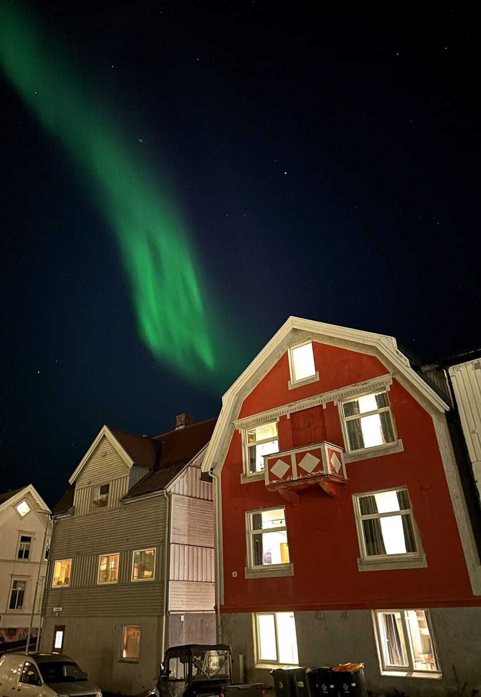 Aurora outside of the house, 27.10.25