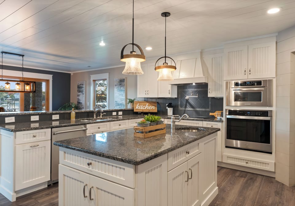 Spacious kitchen island for easy meal prepping.