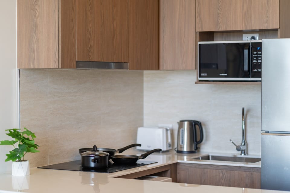 Condo, 2 Bedrooms | Private kitchen | Electric kettle, toaster