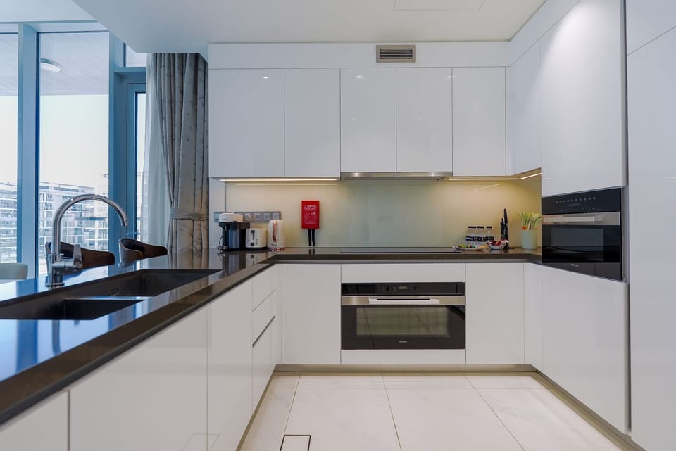 Deluxe Apartment, Balcony, Lagoon View | Private kitchen | Espresso maker