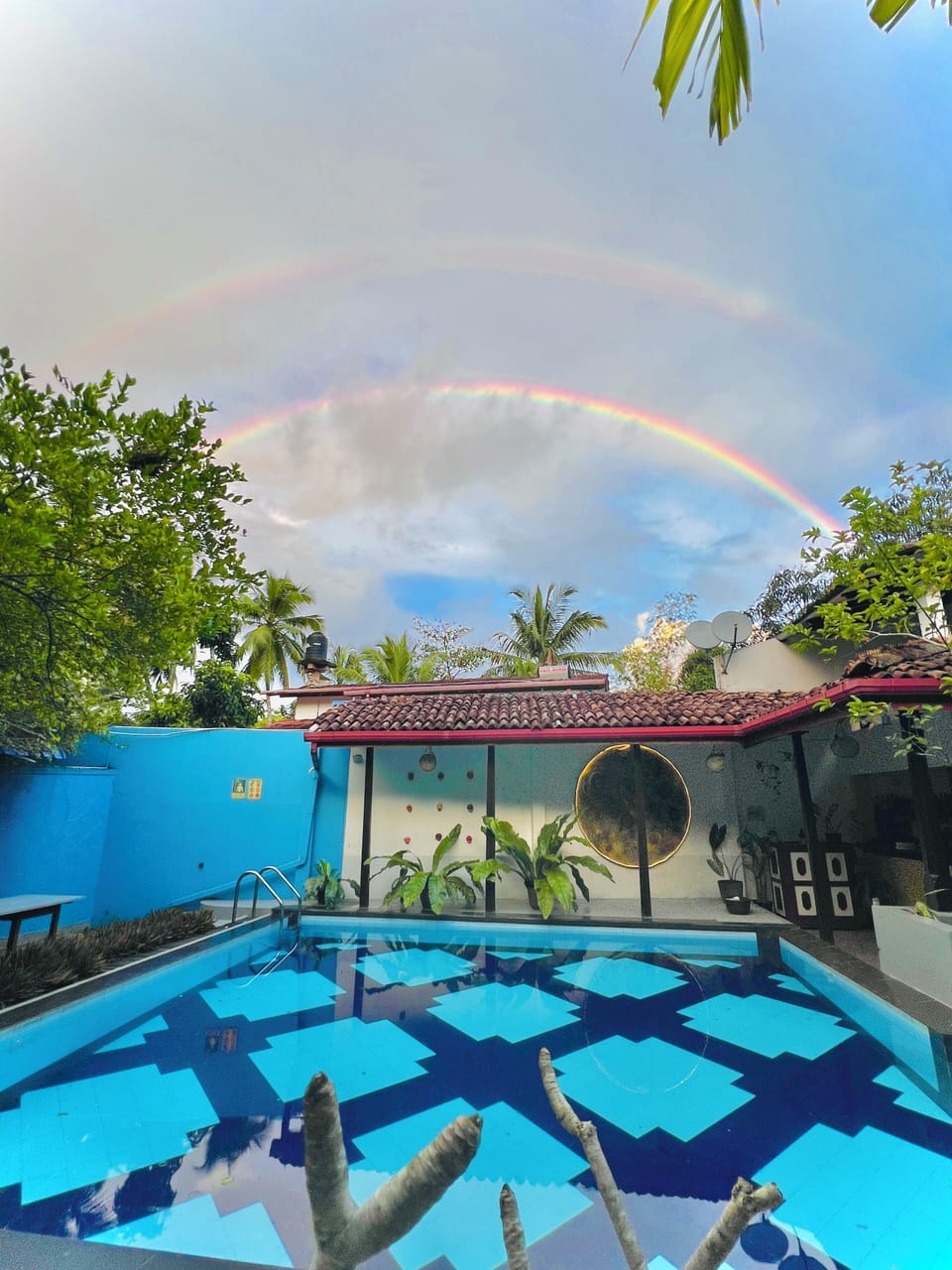 2 outdoor pools