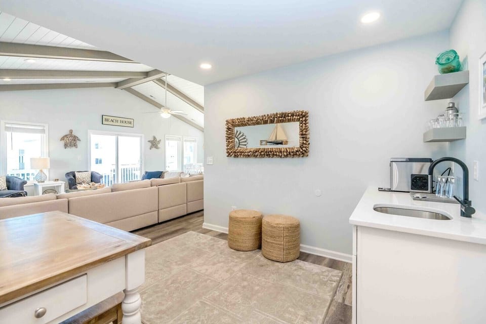 Additional Space in Living Room II