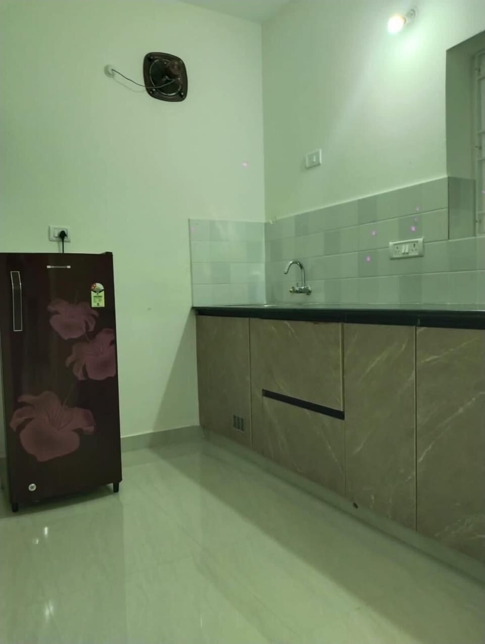 Apartment, 1 Bedroom, Balcony | Private kitchenette | Fridge, microwave, stovetop, cookware/dishes/utensils