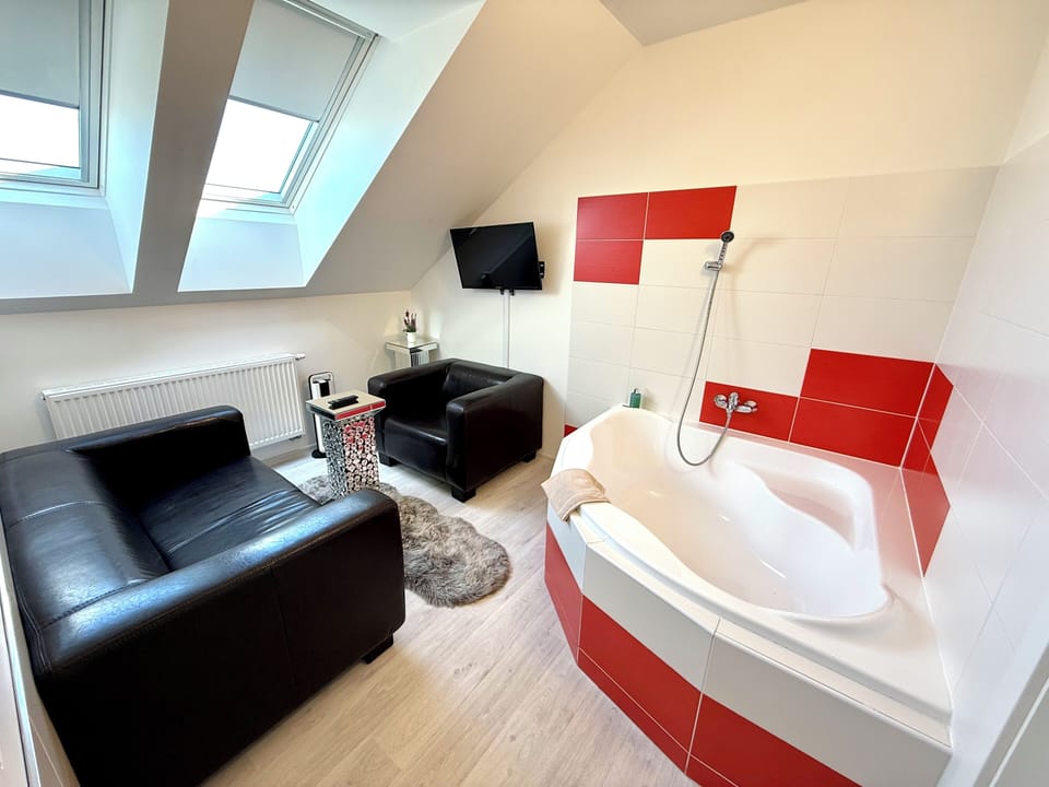 Double Room, Private Bathroom | Free WiFi