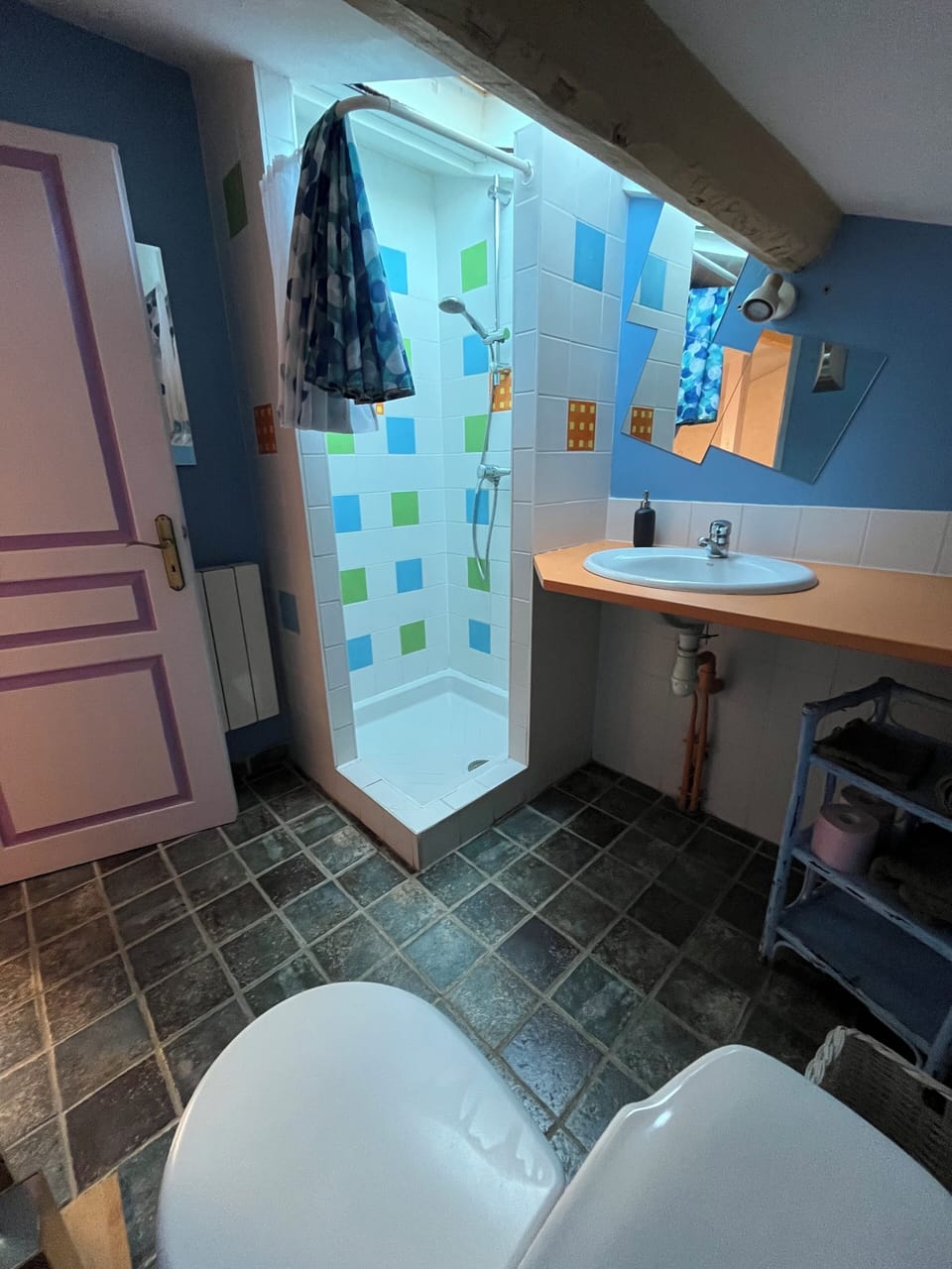 Family Quadruple Room, Courtyard View | Bathroom | Hair dryer, towels, toilet paper