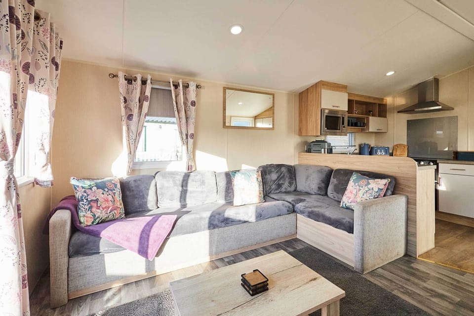 421 Wooler Park, Wooler - Host & Stay
