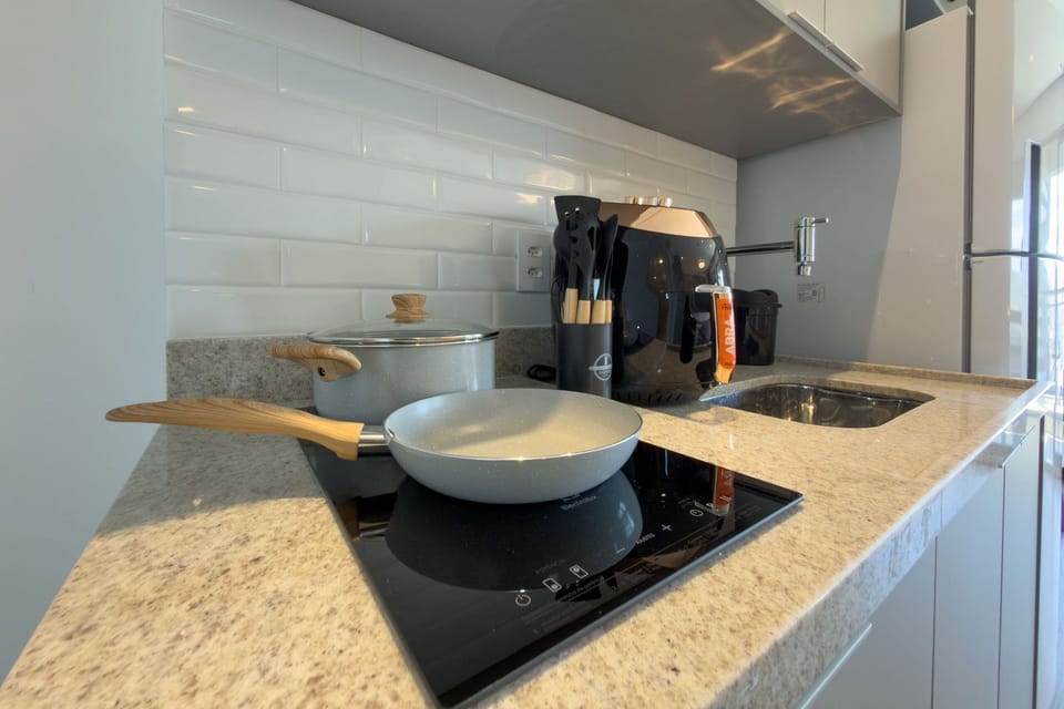 Apartment | Private kitchen | Cookware/dishes/utensils