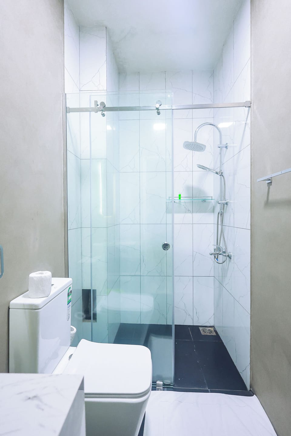 Standard Double Room, Balcony, Sea View | Bathroom | Shower, free toiletries, hair dryer, bidet