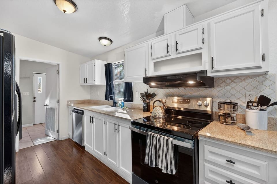 Kitchen Oven