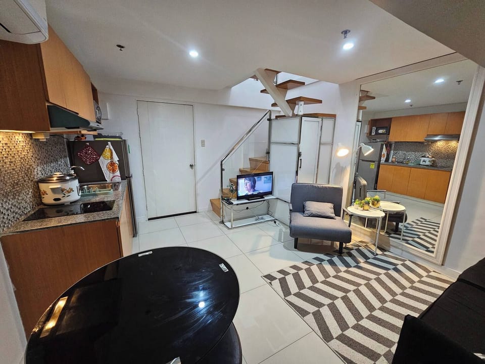 Condo, 2 Bedrooms, Accessible | Living room