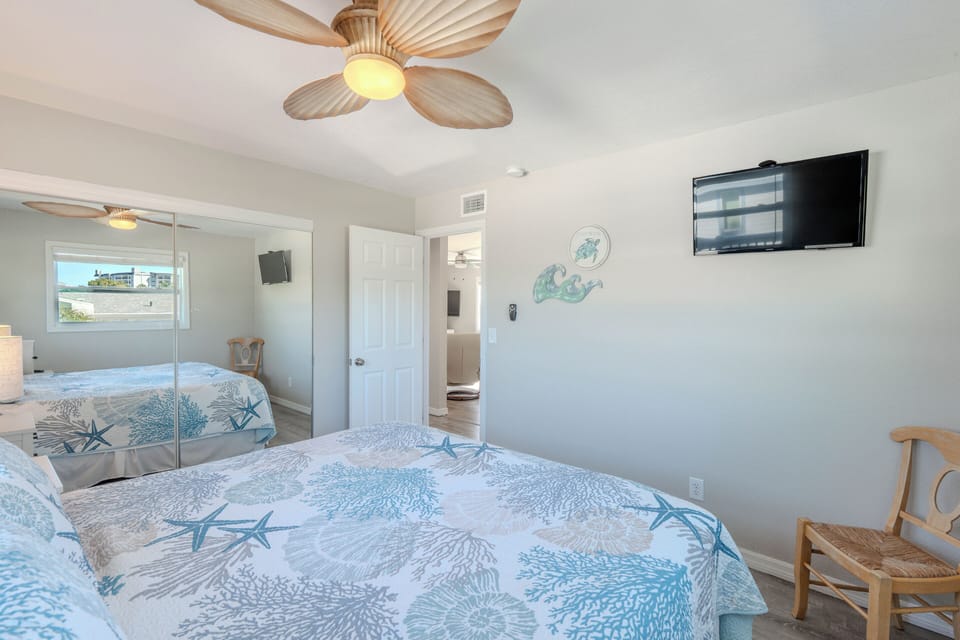 Upper Guest King Bedroom.