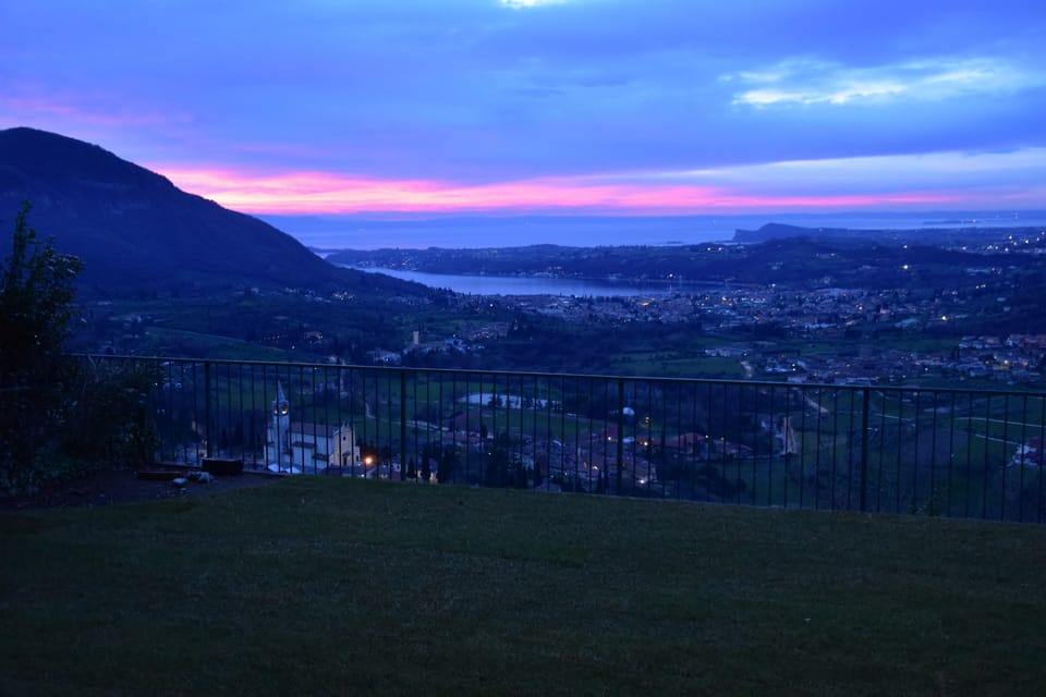 Apartment, 2 Bedrooms, Patio, Lake View | Property grounds