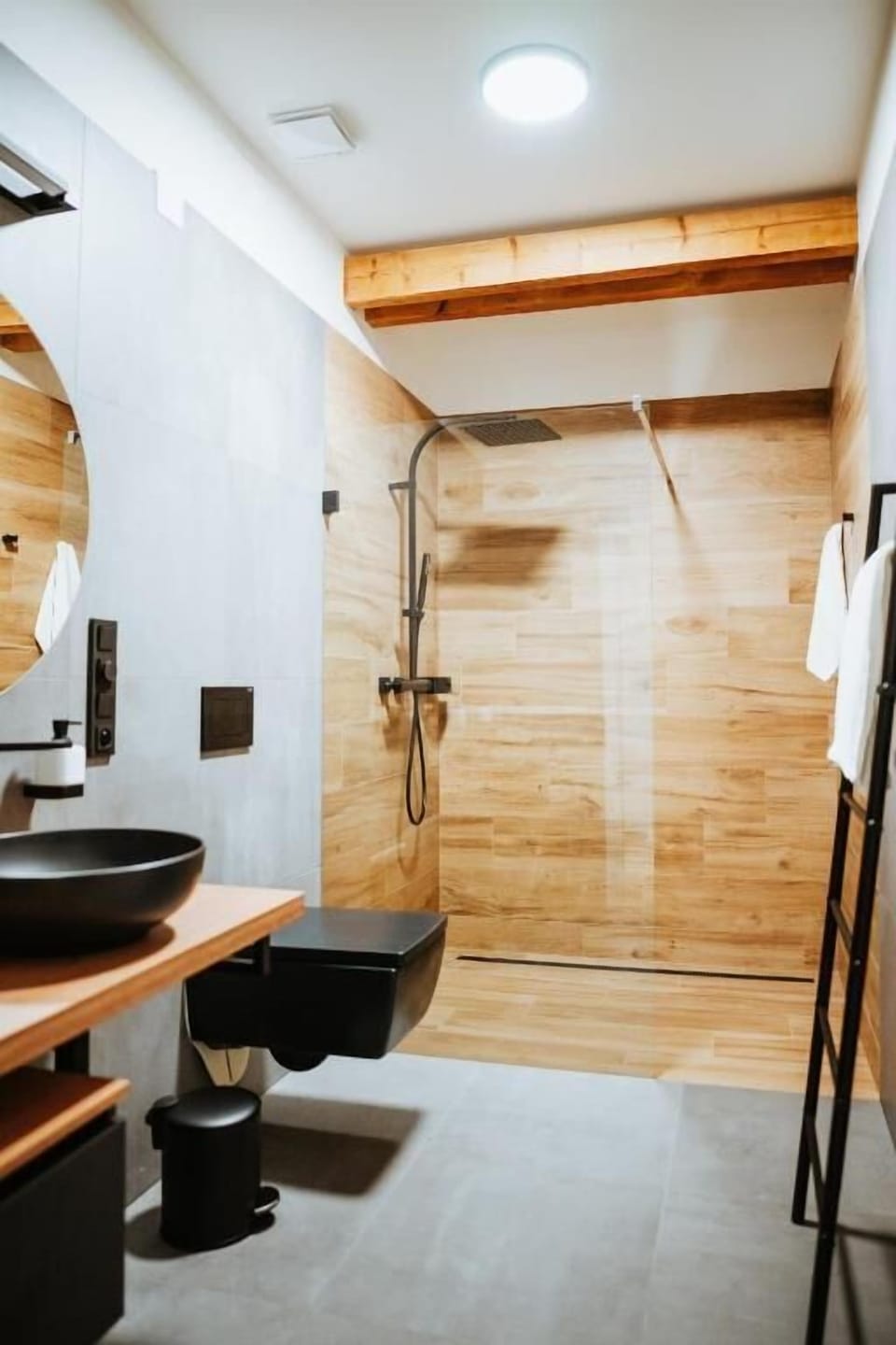 Pokoj 3 | Bathroom | Slippers