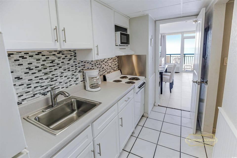 Plenty of cabinet space ensures you'll have plenty of space for snacks and more.
