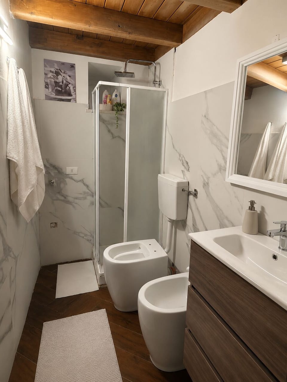 Family Apartment, 2 Bedrooms, City View | Bathroom | Bidet