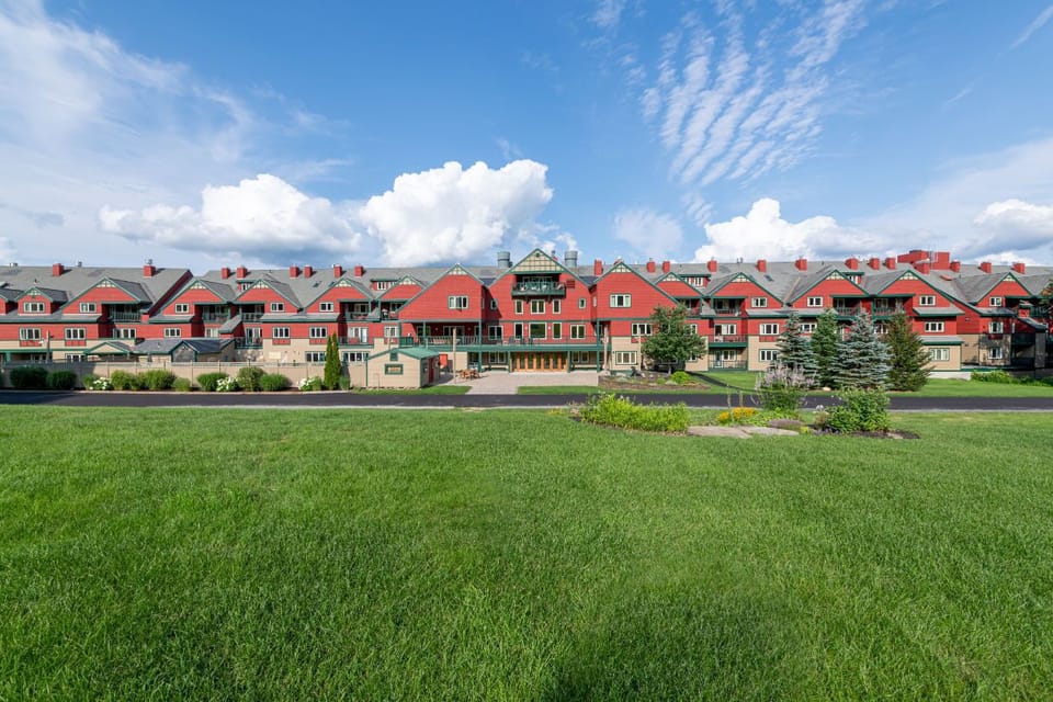 Breathtaking views and open spaces invite you to unwind and reconnect with nature.