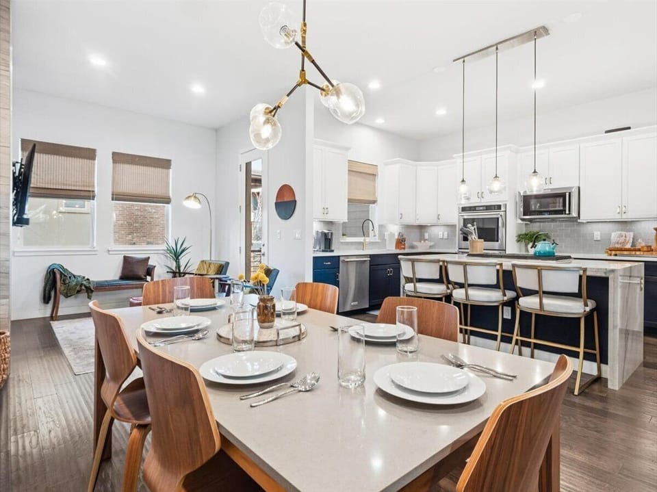 Open-Concept Dining & Kitchen—Perfect for Entertaining