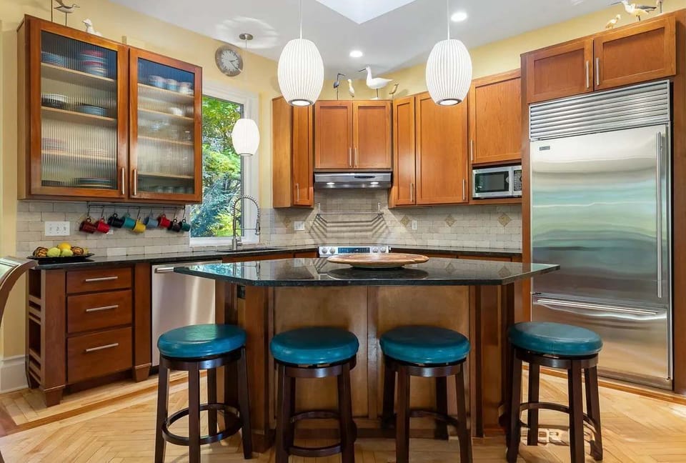 Granite Island Eating Area